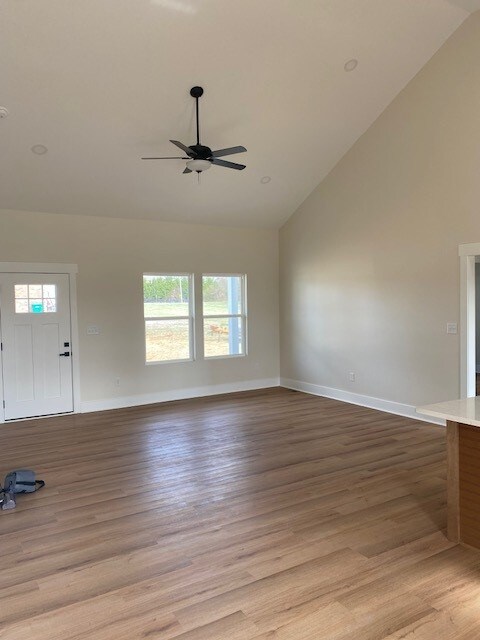 Foto del edificio - 115 Heath Ln