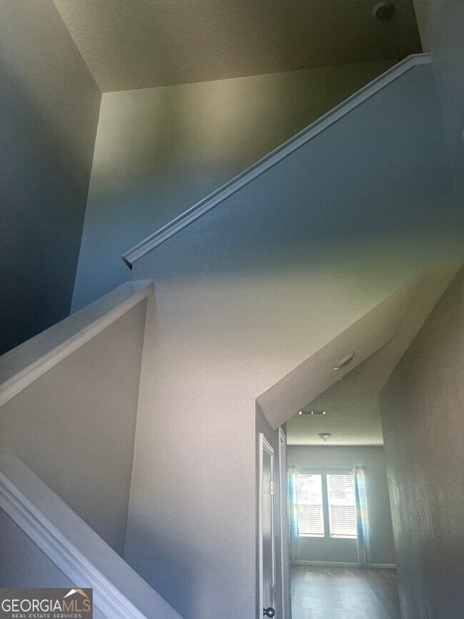 Foto del edificio - 131 Ashwood Cir