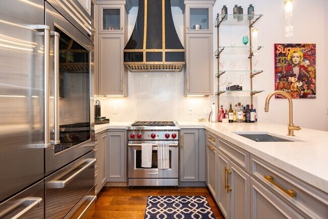 Foto del edificio - 288 Commonwealth Ave