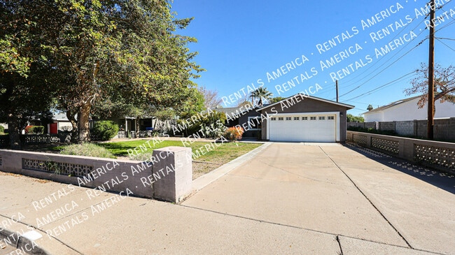 Foto del edificio - 3113 N 28th St