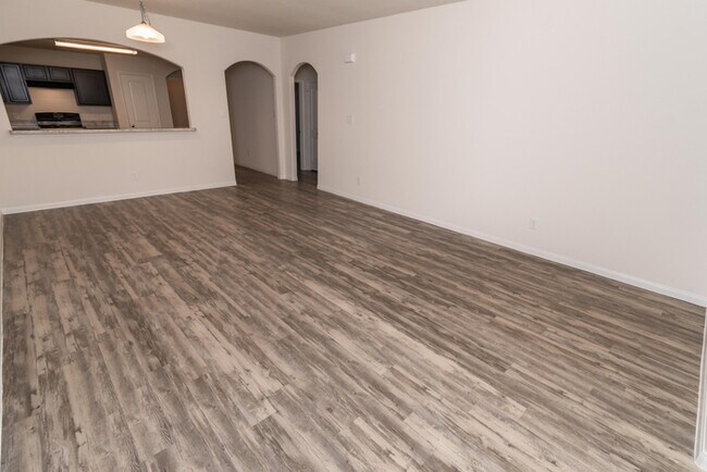 Foto del edificio - 5719 S Brenwood Dr