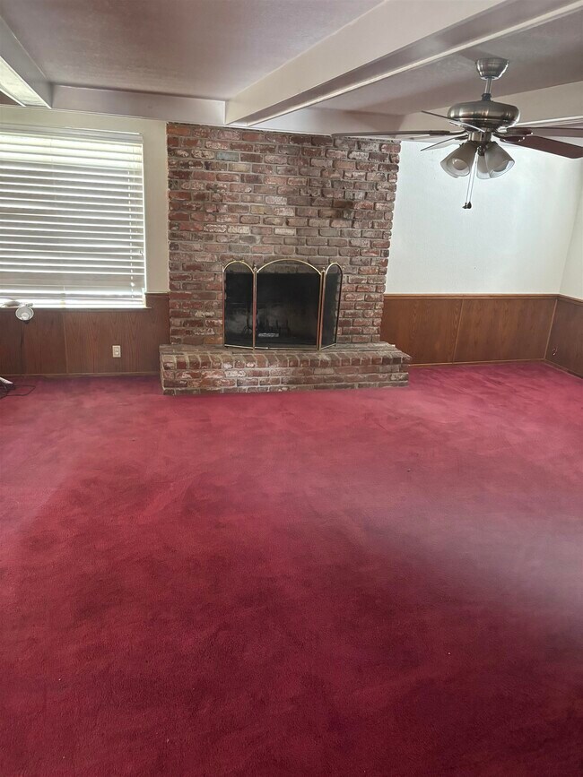 Foto del edificio - 1310 B St