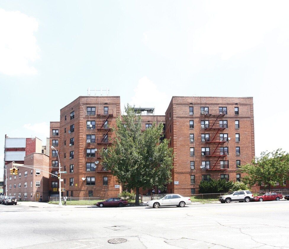 Building Photo - 275 Rockaway Pky