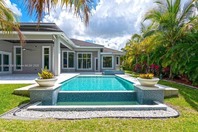 Foto del edificio - 10181 Key Plum St