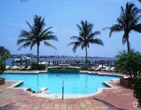 Building Photo - 127 Yacht Club Way