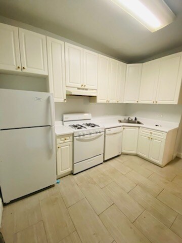 Foto del edificio - 459 W Roslyn Pl