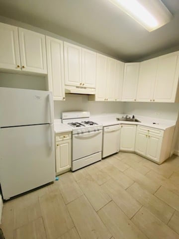 Building Photo - 459 W Roslyn Pl