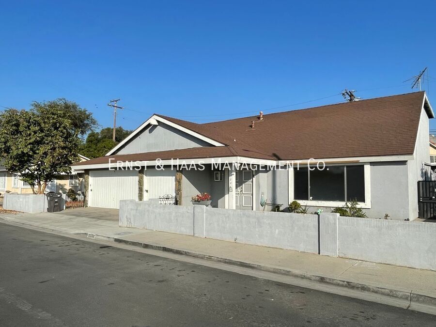 Primary Photo - Charming Two Story Home with Fireplace and...