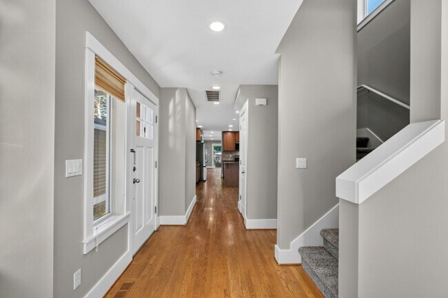 Foto del edificio - 13749 Corliss Ave N