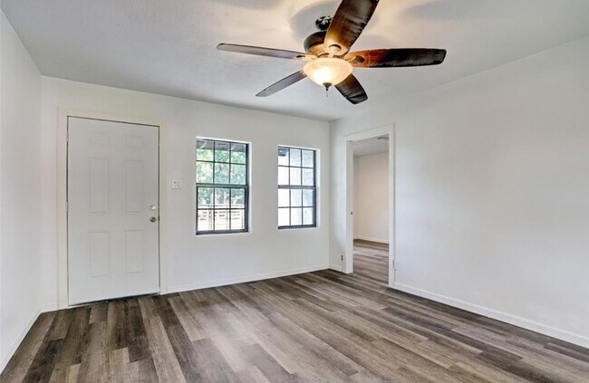 Foto del edificio - 513 Mayford St