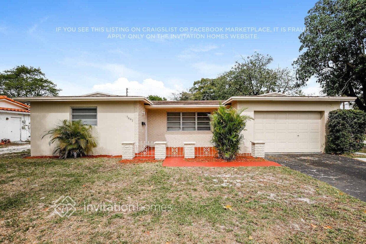 Foto principal - 4641 NW 7th Dr