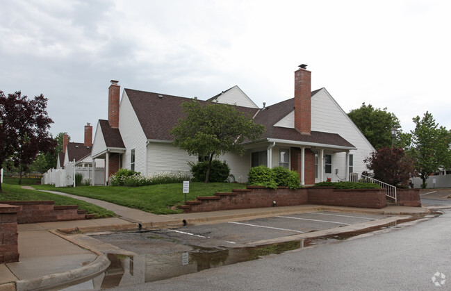 Building Photo - Fleming Court