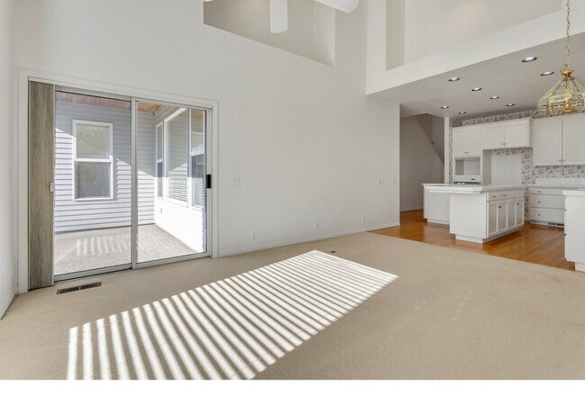 Building Photo - 15836 NW Claremont Dr