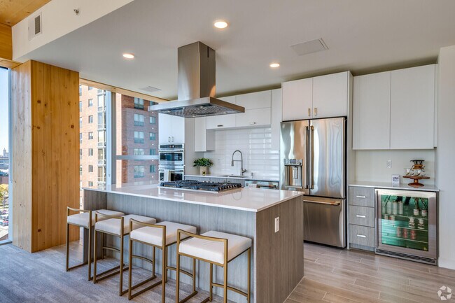Foto del edificio - 700 E Kilbourn Ave