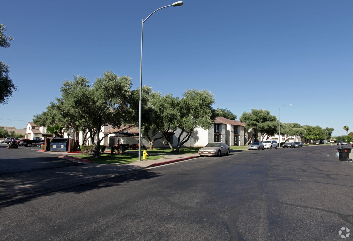 Building Photo - Western Sun Apartments