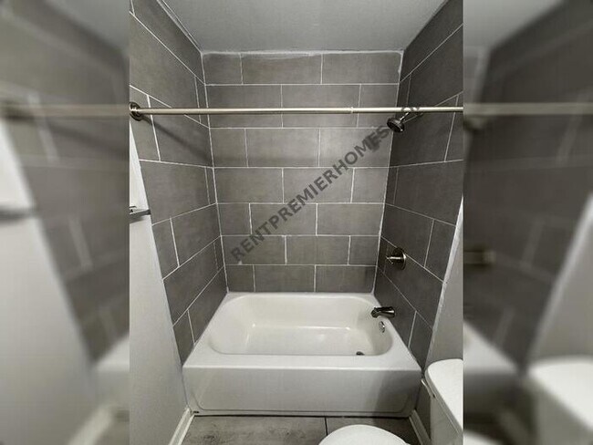 Foto del edificio - 6914 Gibson Rd