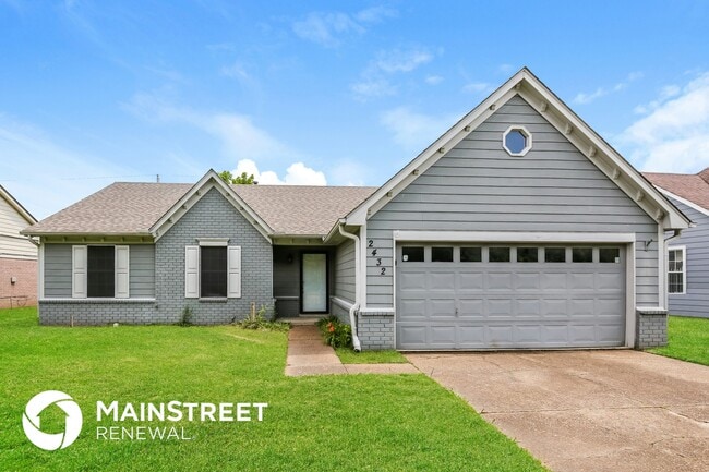 Building Photo - 2432 Country Trail Dr
