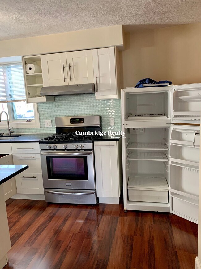 Foto del edificio - 60 Homer Ave