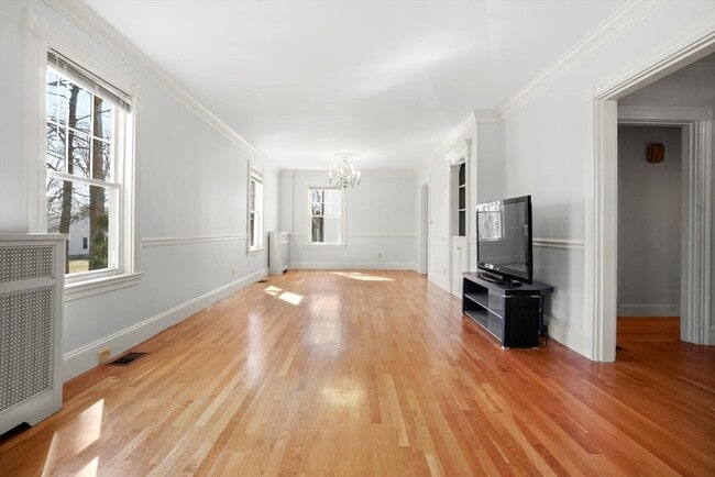 Building Photo - 20 Donizetti St