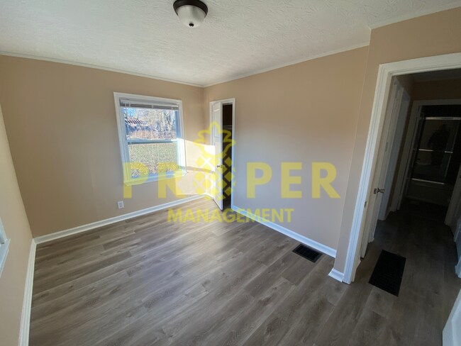 Building Photo - 3 bedroom 1 bathroom house for rent