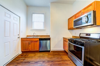 Building Photo - 21 Mt Oliver St