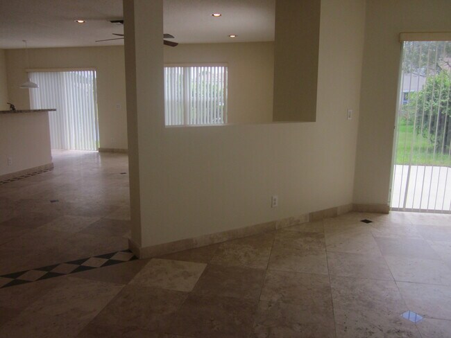 Building Photo - 10266 Serene Meadow Dr N