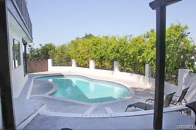 Foto del edificio - 3238 Wrightwood Dr