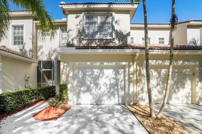 Building Photo - 9929 Porta Leona Ln