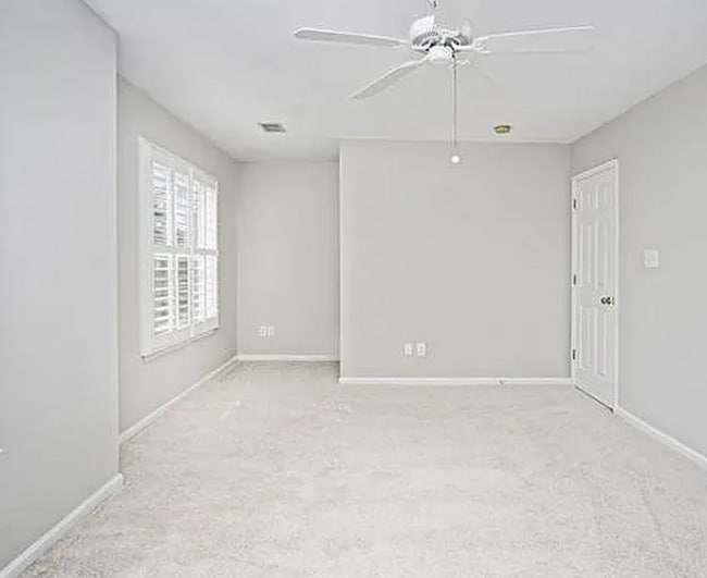 Foto del edificio - 17365 Villanova Rd