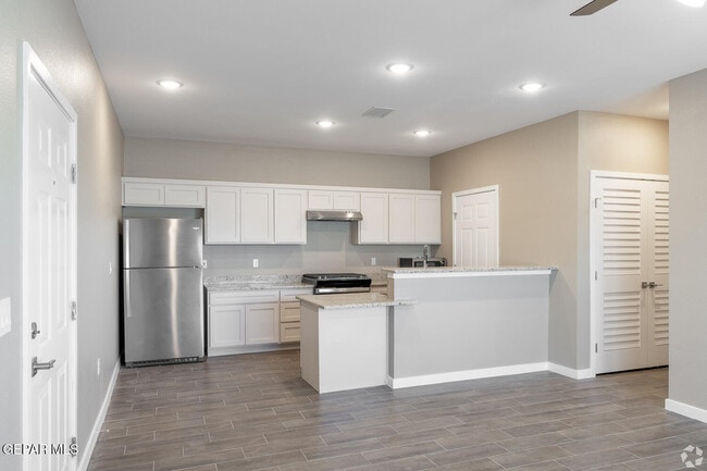 Building Photo - 9779 McCombs St