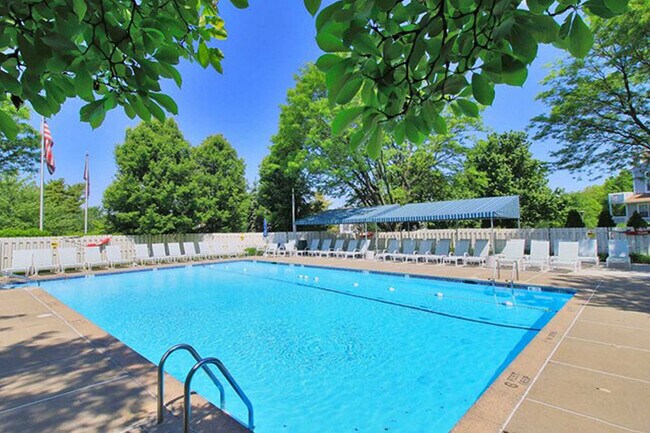 Building Photo - 14 Gentry Dr