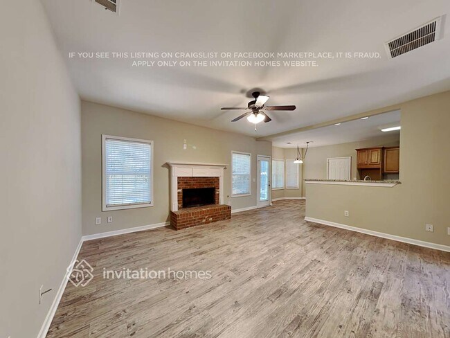 Foto del edificio - 8920 Watersedge Ct