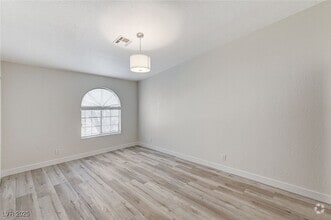 Building Photo - 2633 Durango Dr