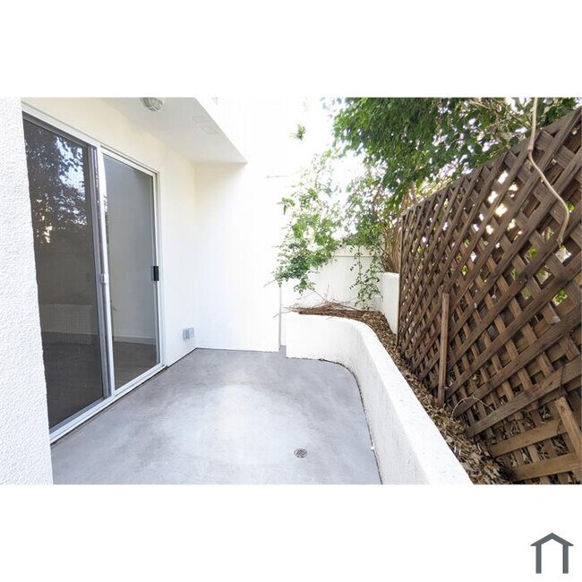 Foto del edificio - 1823 19th St