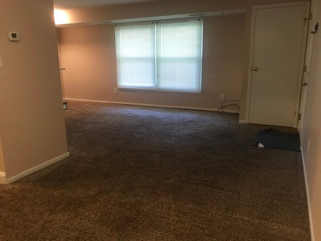 Building Photo - 225 Ivy Hill Ln
