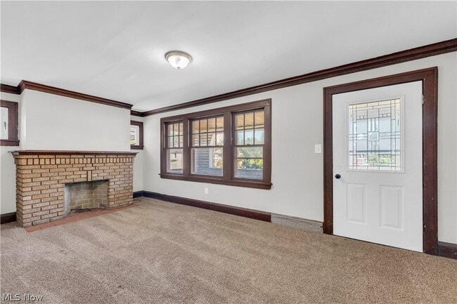 Building Photo - 3554 E 113th St