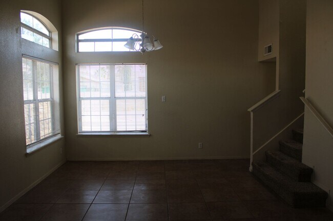 Foto del edificio - 11008 Rogers Hornsby St