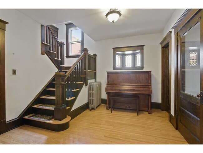 Foto del edificio - 1031 15th Ave SE