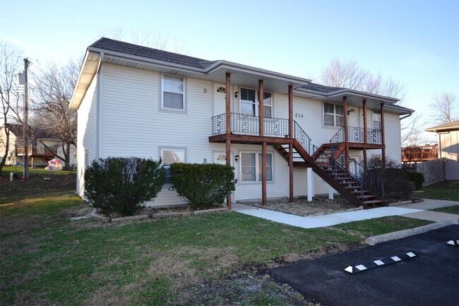 Building Photo - 214 SE Wingate St