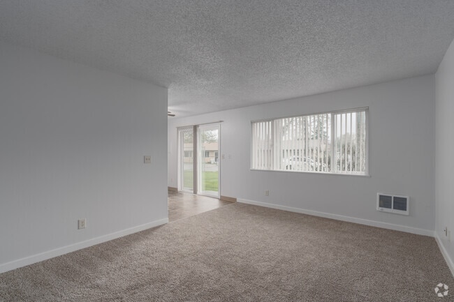 1BR, 1BA - 750SF - Living Room - The Reef Apartments