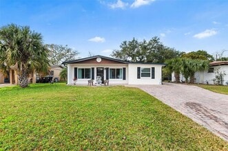Building Photo - 7622 Cassino Ave