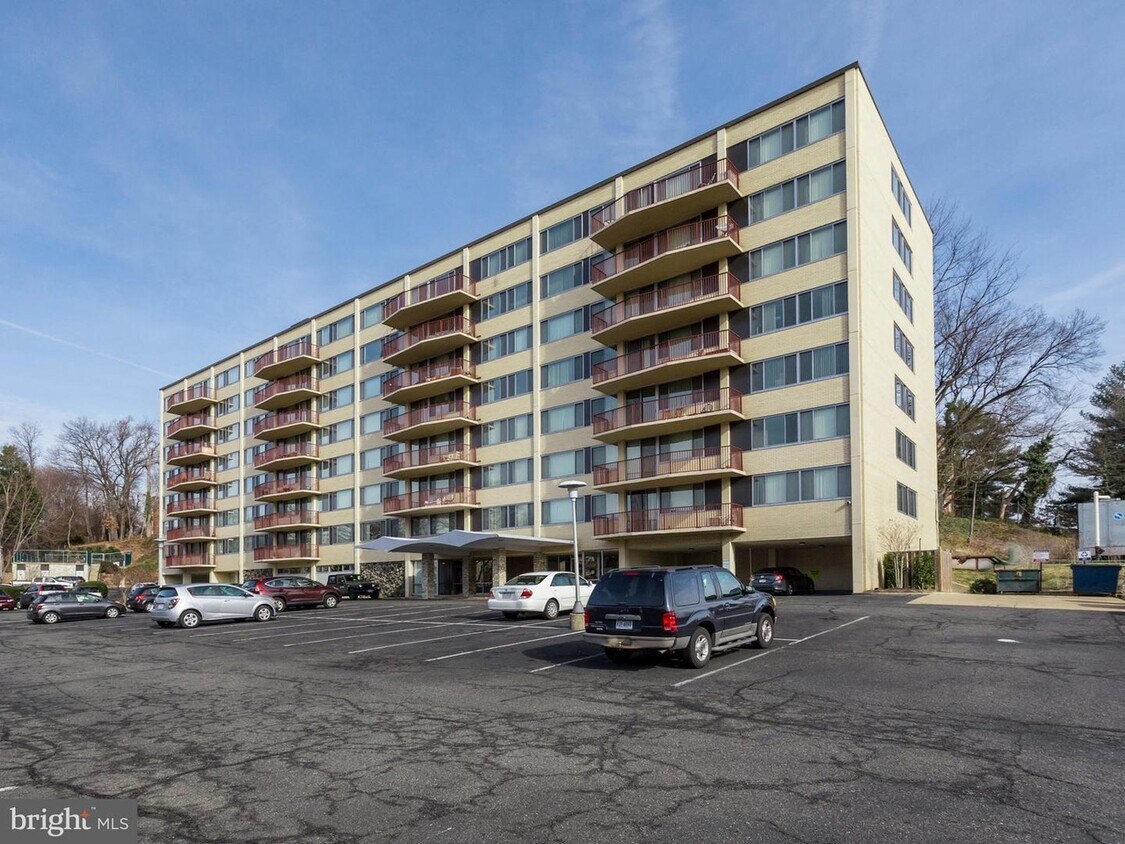 5353 Columbia Pike Unit 103, Arlington, VA 22204 Condo for Rent in