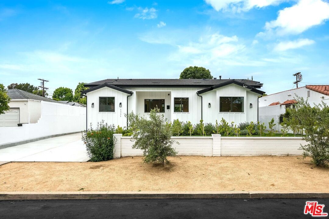 Primary Photo - 5537 Sunnyslope Ave