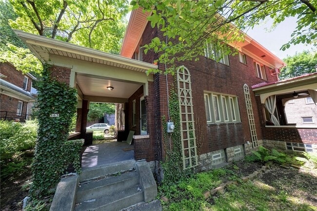 Building Photo - 565 Ardmore Blvd