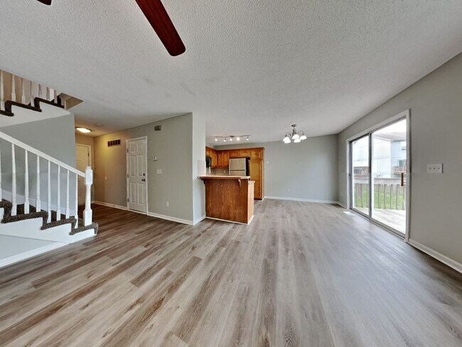 Foto del edificio - 11112 Highview Rd