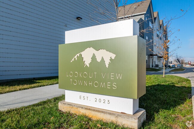 Vista de las casas adosadas - Lookout View Townhomes