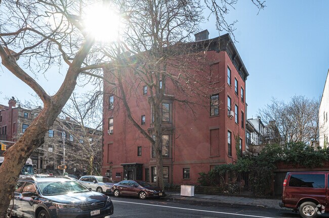 Building Photo - 28 8th Ave