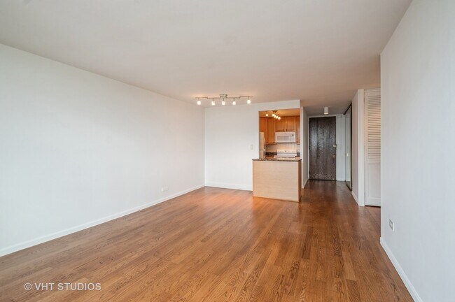 Building Photo - 720 W Gordon Terrace