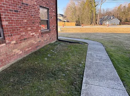 Building Photo - 3 Atram hall