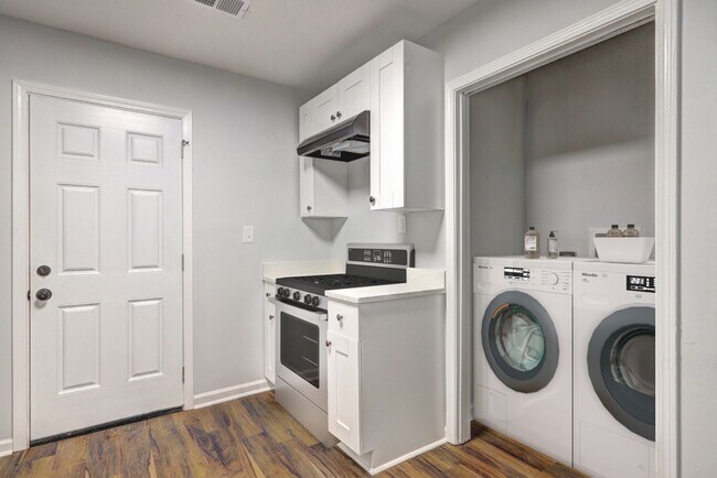 Foto del edificio - 1187 McDaniel St SW